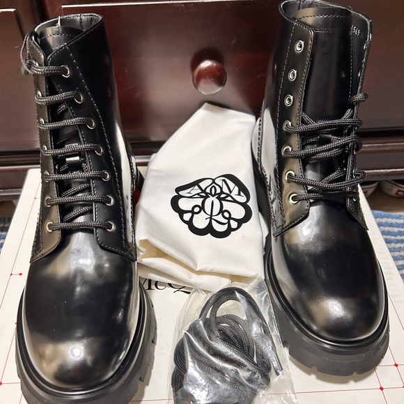 Alexander McQueen combat boots size 39 - Picture 2 of 5